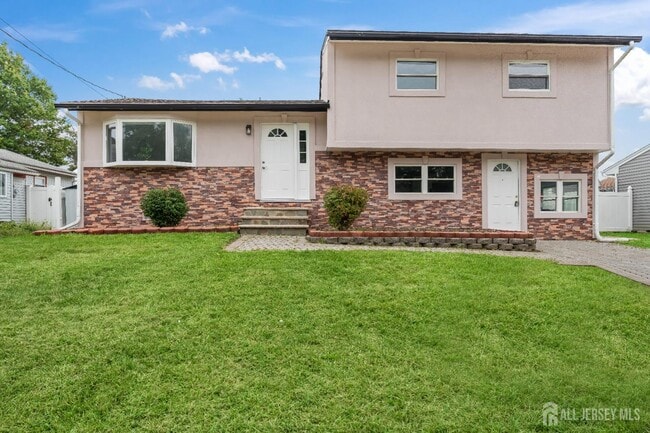 property at 106 Boulevard W