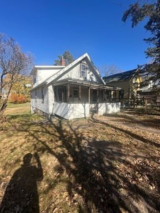 1701 Maple St in Brainerd, MN - Building Photo