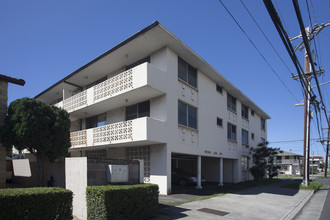 1747 Young St in Honolulu, HI - Building Photo - Building Photo