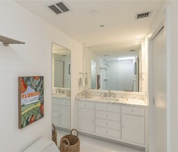 520 West Ave, Unit 1102 in Miami Beach, FL - Building Photo - Building Photo