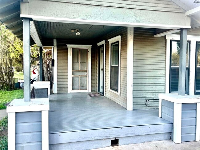 2104 Taylor St in Wichita Falls, TX - Building Photo - Building Photo