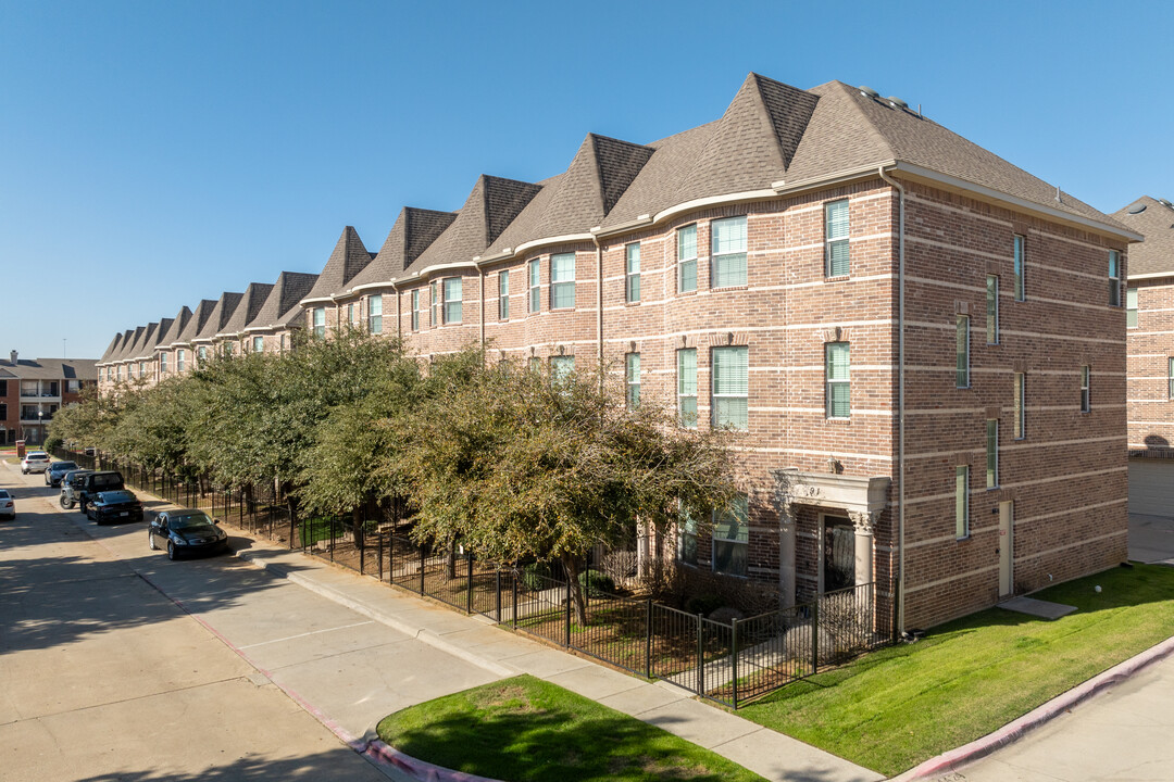 Brownstones at Vista Ridge in Lewisville, TX - Building Photo