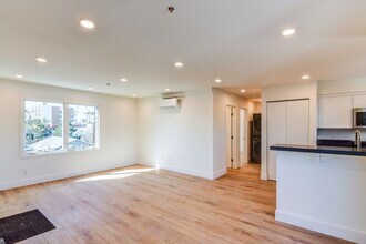 3942 Bancroft St in San Diego, CA - Foto de edificio - Building Photo