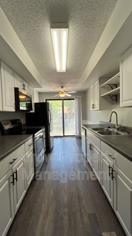 3405 Holdrege St in Lincoln, NE - Building Photo - Building Photo