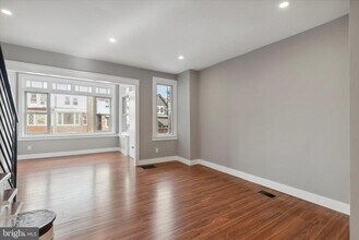 1974 73rd Ave in Philadelphia, PA - Building Photo - Building Photo