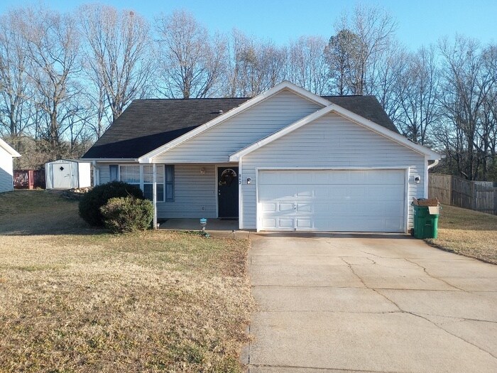 842 Damson Plum Ct in Spartanburg, SC - Building Photo