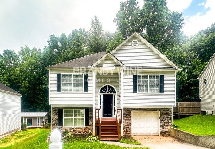 7044 Shenandoah Trail in Austell, GA - Building Photo