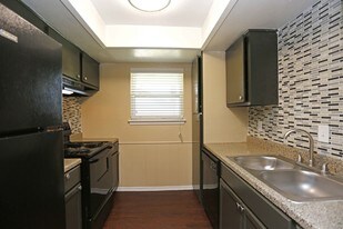 Villa Creek Apartments