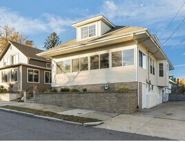 67 Armington St in Cranston, RI - Building Photo