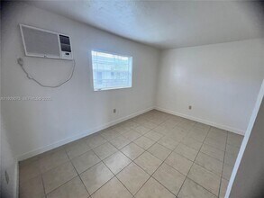 12905 Arch Creek Rd in North Miami, FL - Building Photo - Building Photo