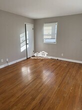 11880 Criterion Ave in St. Louis, MO - Building Photo - Building Photo