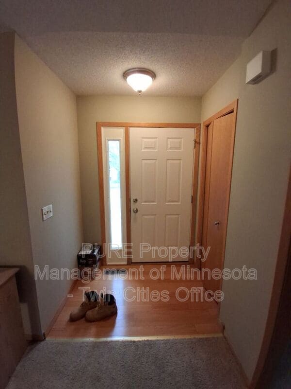 4127 Ruby Ln in Eagan, MN - Building Photo - Building Photo