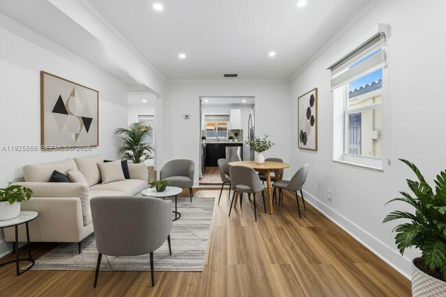 3240 SW 69th Ave in Miami, FL - Building Photo - Building Photo