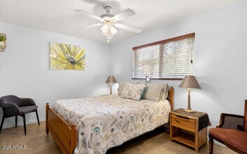 2412 N 36th Pl in Phoenix, AZ - Building Photo - Building Photo