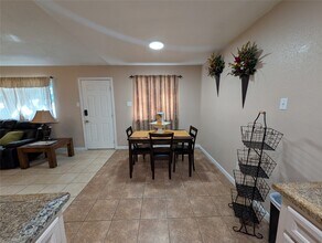 3435 Creek Grove Dr in Houston, TX - Building Photo - Building Photo