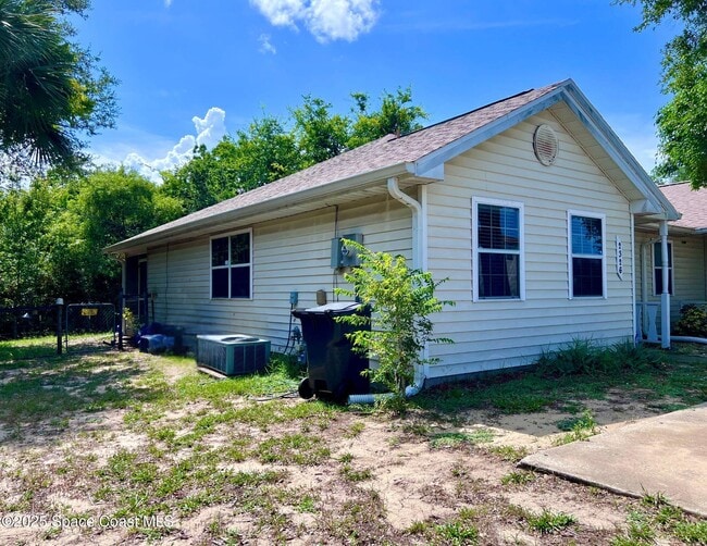 2326 Talmadge Dr in Titusville, FL - Building Photo - Building Photo