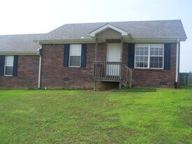 123 Jessica Way, Unit B in Stanford, KY - Building Photo