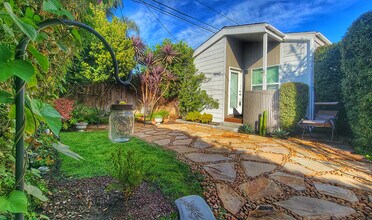 9043 Gibson St, Unit 1 in Los Angeles, CA - Building Photo - Building Photo