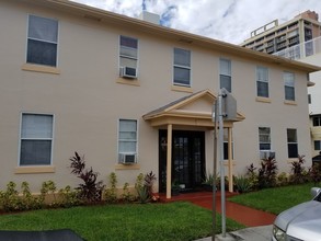 310 S 17th Ave in Hollywood, FL - Building Photo - Building Photo