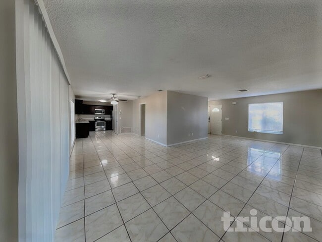 12624 Eddington Rd in Spring Hill, FL - Building Photo - Building Photo