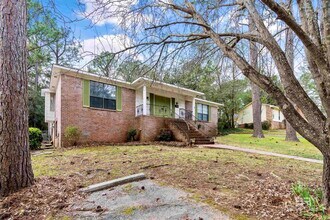 16 Lancers Ln in Spanish Fort, AL - Building Photo - Building Photo
