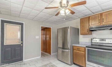 112 Grove St in Scranton, PA - Building Photo - Building Photo