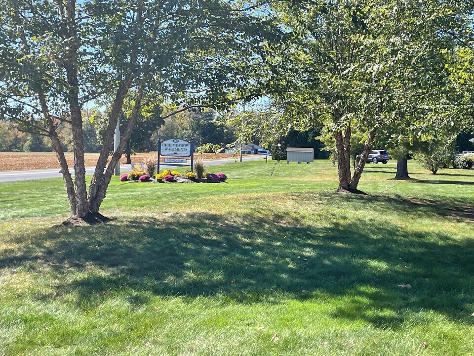 High Meadow in Ellington, CT - Building Photo