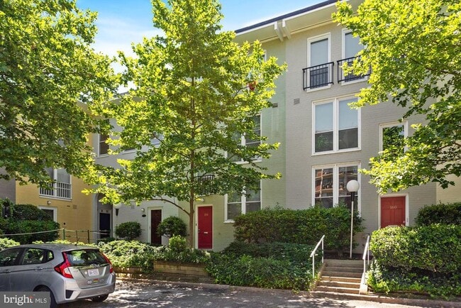 property at 158 G St SW