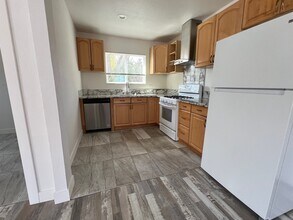 7820 Old Auburn Rd in Citrus Heights, CA - Building Photo - Building Photo