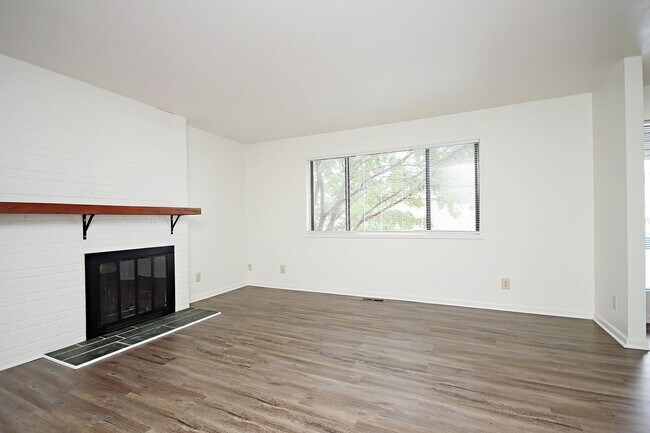 221 Harvest Dr in Charlottesville, VA - Building Photo - Building Photo