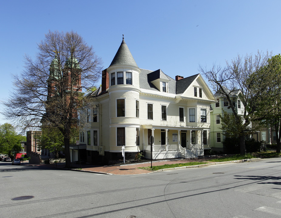 523 Cumberland Ave in Portland, ME - Building Photo