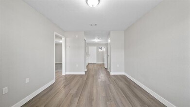 7810 Glass St in Houston, TX - Building Photo - Building Photo