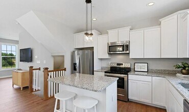 154 Hudson Blvd in Red Lion, PA - Building Photo - Building Photo