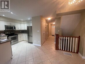 165 Terraview Crescent in Guelph, ON - Building Photo - Building Photo