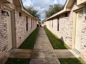 15 N Juniper St in Pharr, TX - Building Photo - Building Photo
