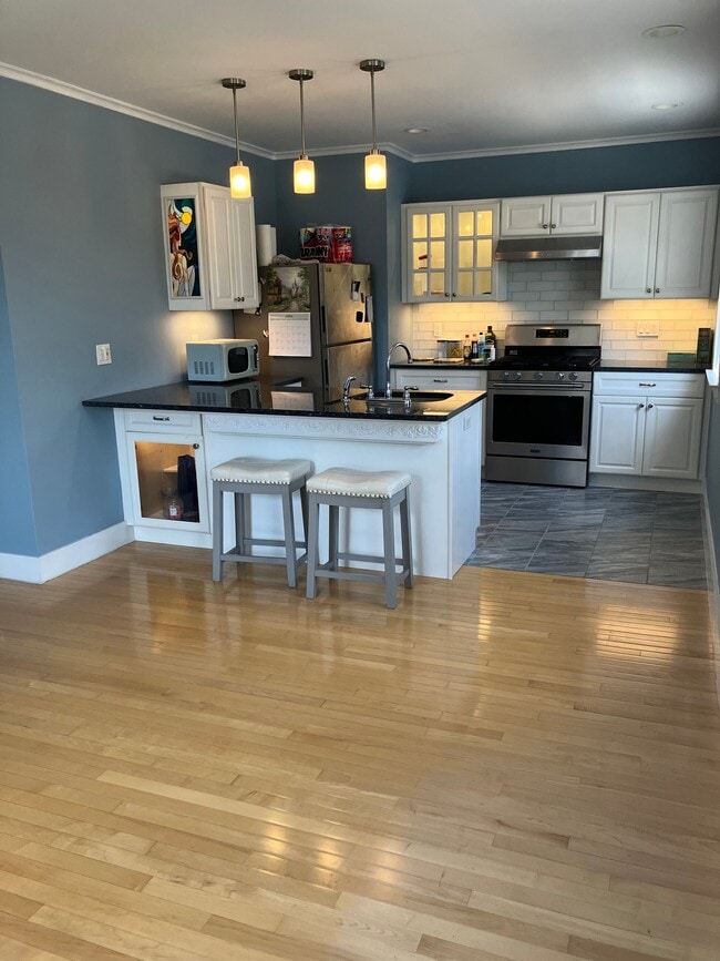 11 Center Ave, Unit 2