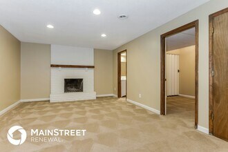 7403 E 132 Terrace in Grandview, MO - Foto de edificio - Building Photo