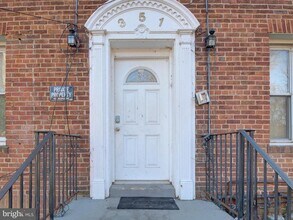 351 Parkland Pl SE in Washington, DC - Building Photo - Building Photo
