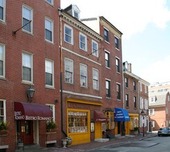 122 Lombard St in Philadelphia, PA - Building Photo - Building Photo