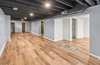 127 Wesgaye St in Gretna, NE - Foto de edificio - Building Photo