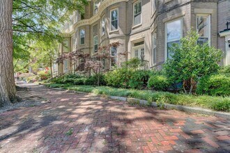 342 W Freemason St in Norfolk, VA - Building Photo - Building Photo