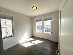 24 Rush St, Unit A in Somerville, MA - Building Photo - Building Photo