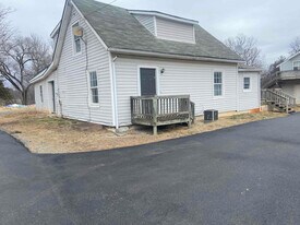 104 Tattoo Ln in Madison Heights, VA - Building Photo