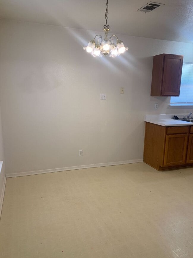 2703 Cross Timber Dr in Killeen, TX - Foto de edificio - Building Photo