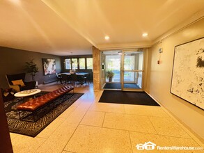 2928 Dean Pkwy in Minneapolis, MN - Building Photo - Building Photo