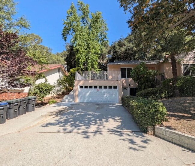 property at 2721 E Chevy Chase Dr