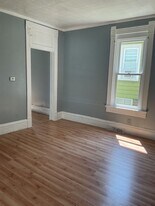 1315 S Arago St in Peoria, IL - Building Photo