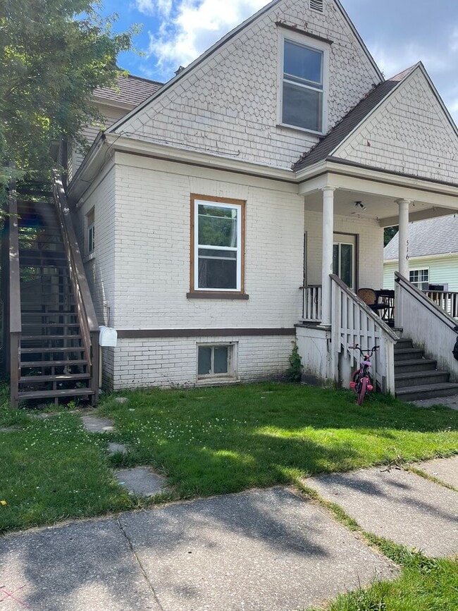 property at 516 N Porter St