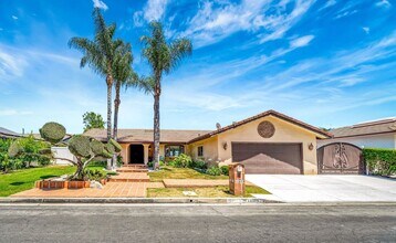 22374 Algunas Rd in Los Angeles, CA - Building Photo - Building Photo