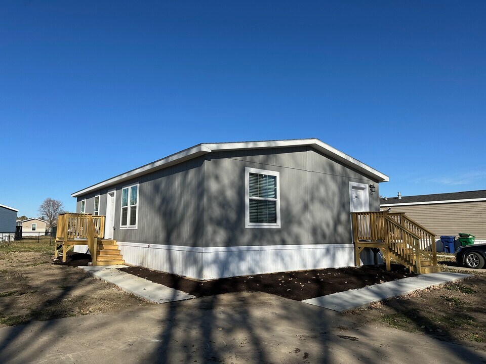 204 Paradise Ter in Bellevue, NE - Building Photo